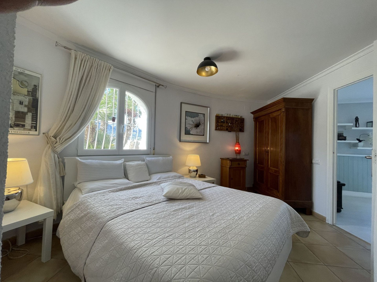 4 Bed Townhouse for sale in Calpe Costa Blanca, Alicante, Spain