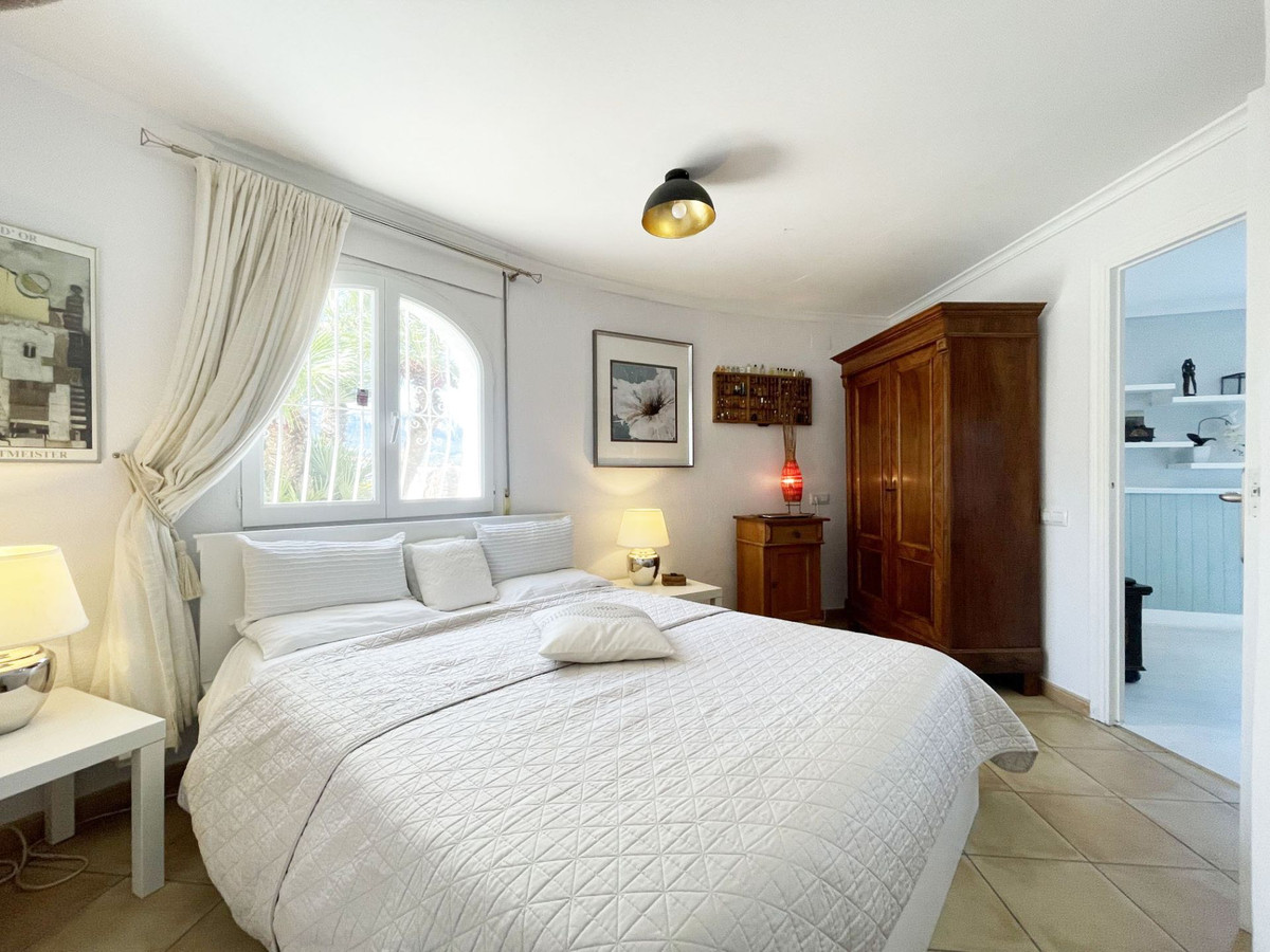 4 Bed Townhouse for sale in Calpe Costa Blanca, Alicante, Spain
