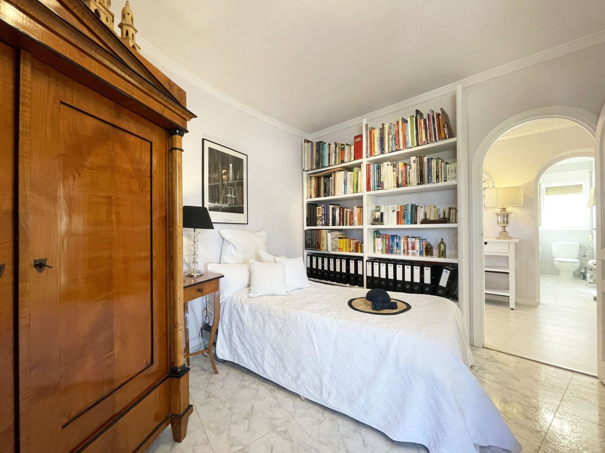 4 Bed Townhouse for sale in Calpe Costa Blanca, Alicante, Spain