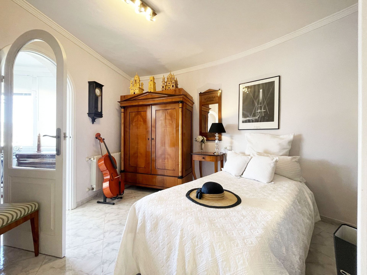 4 Bed Townhouse for sale in Calpe Costa Blanca, Alicante, Spain