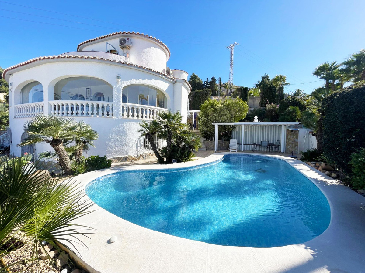4 Bed Townhouse for sale in Calpe Costa Blanca, Alicante, Spain