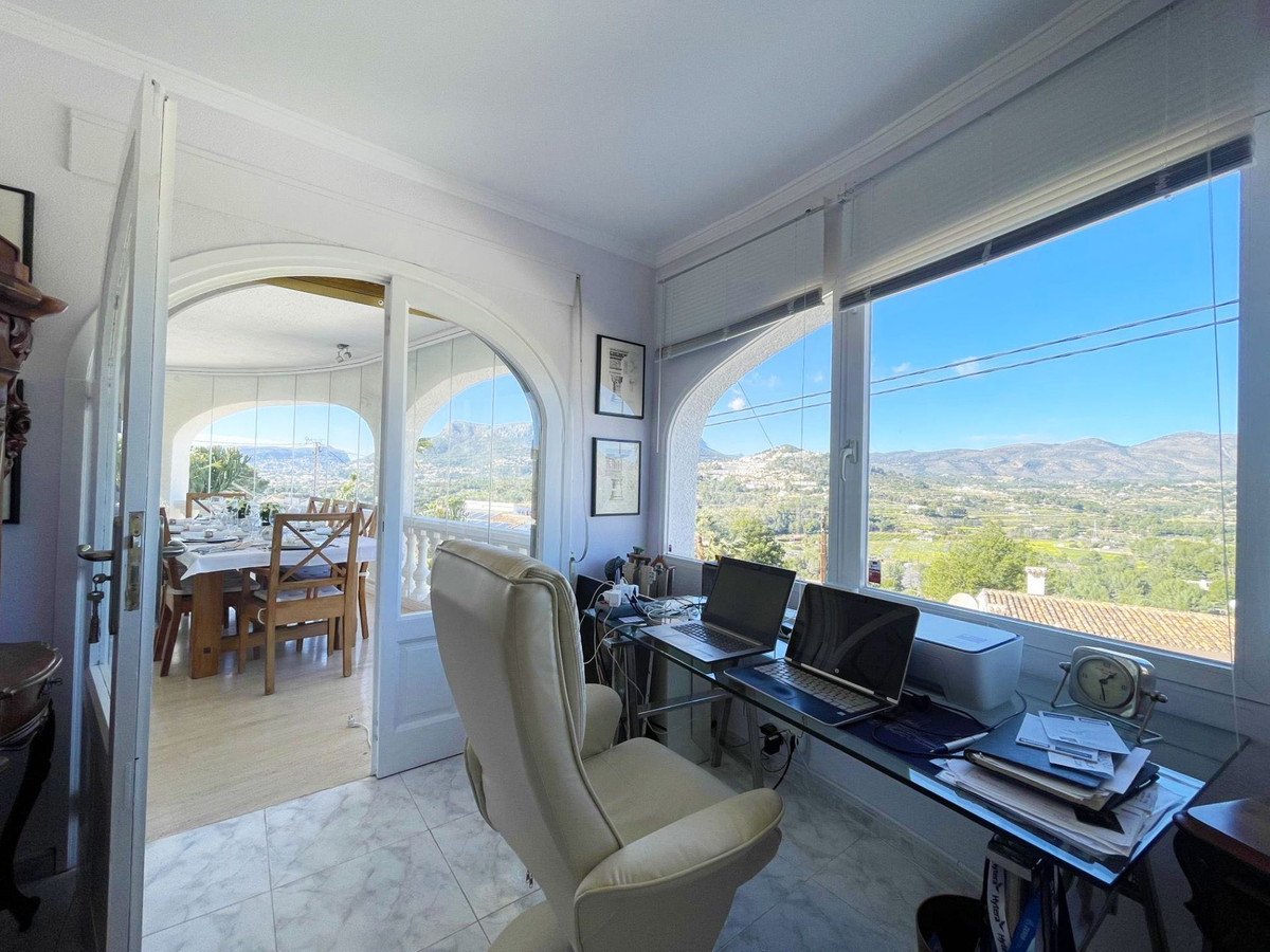 4 Bed Townhouse for sale in Calpe Costa Blanca, Alicante, Spain