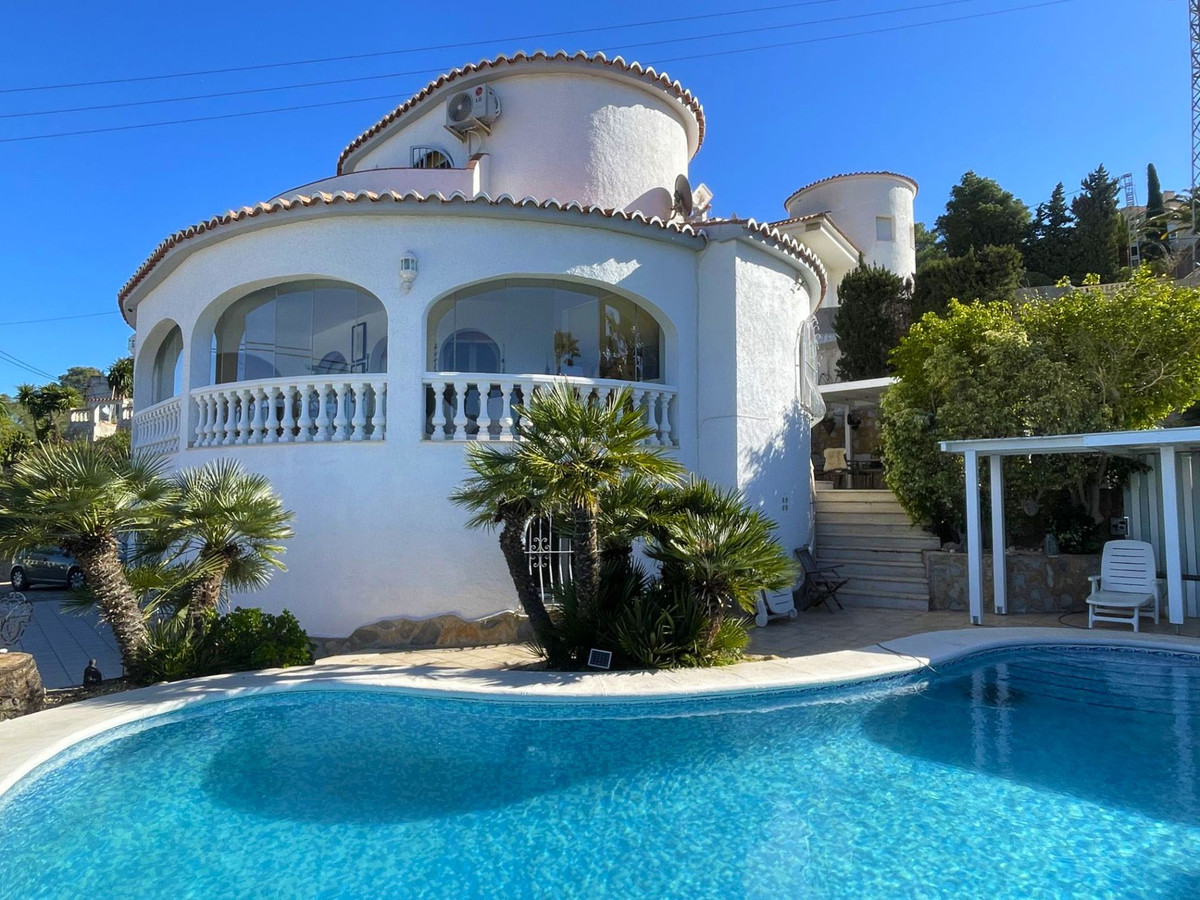 4 Bed Townhouse for sale in Calpe Costa Blanca, Alicante, Spain