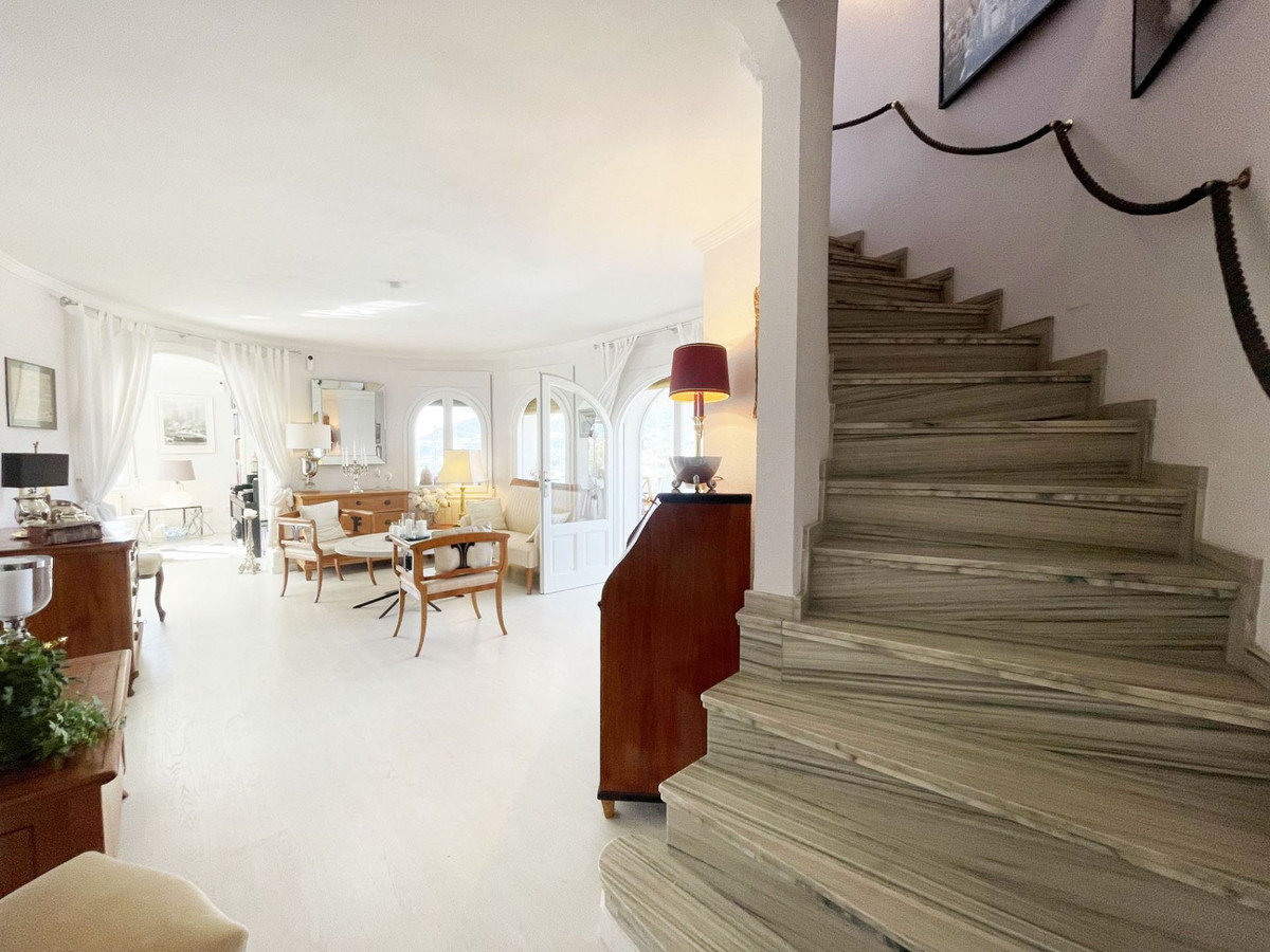 4 Bed Townhouse for sale in Calpe Costa Blanca, Alicante, Spain