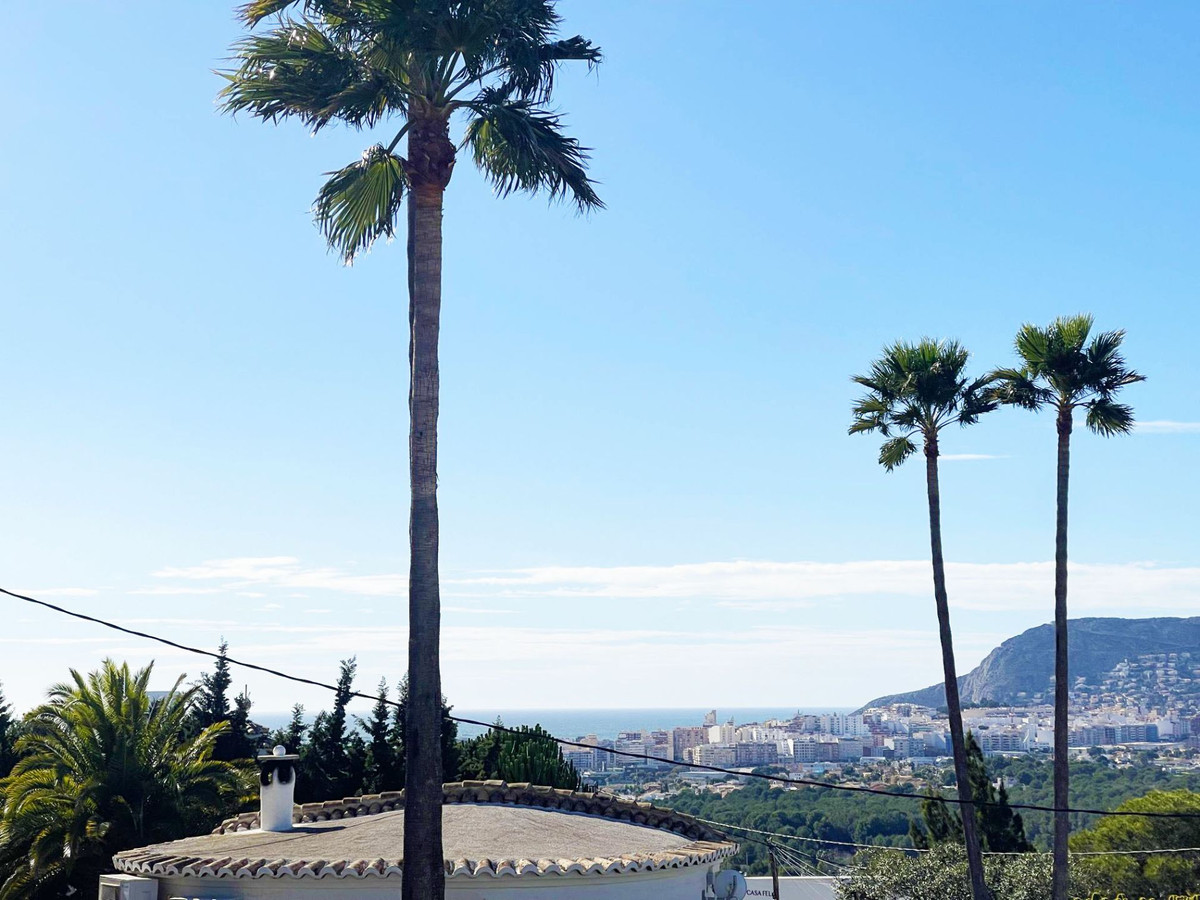 4 Bed Townhouse for sale in Calpe Costa Blanca, Alicante, Spain