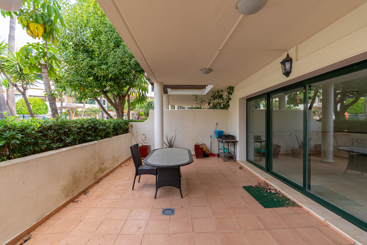 4 Bed Townhouse for sale in Estepona Costa Del Sol, Málaga, Spain