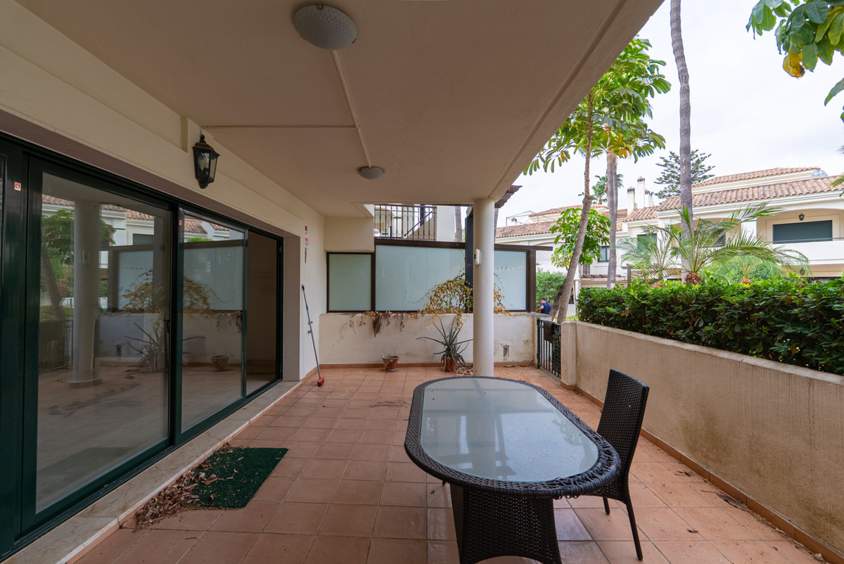 4 Bed Townhouse for sale in Estepona Costa Del Sol, Málaga, Spain