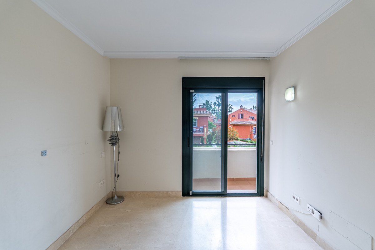 4 Bed Townhouse for sale in Estepona Costa Del Sol, Málaga, Spain