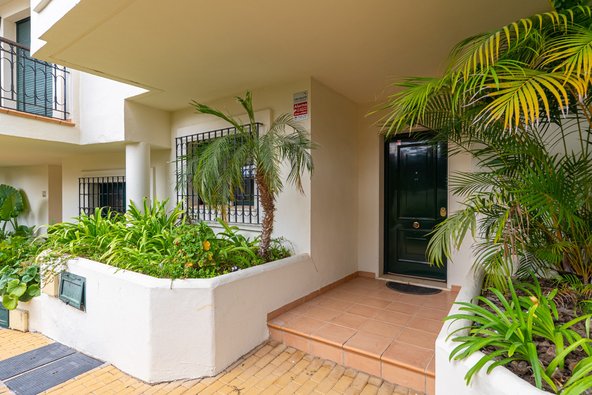 4 Bed Townhouse for sale in Estepona Costa Del Sol, Málaga, Spain