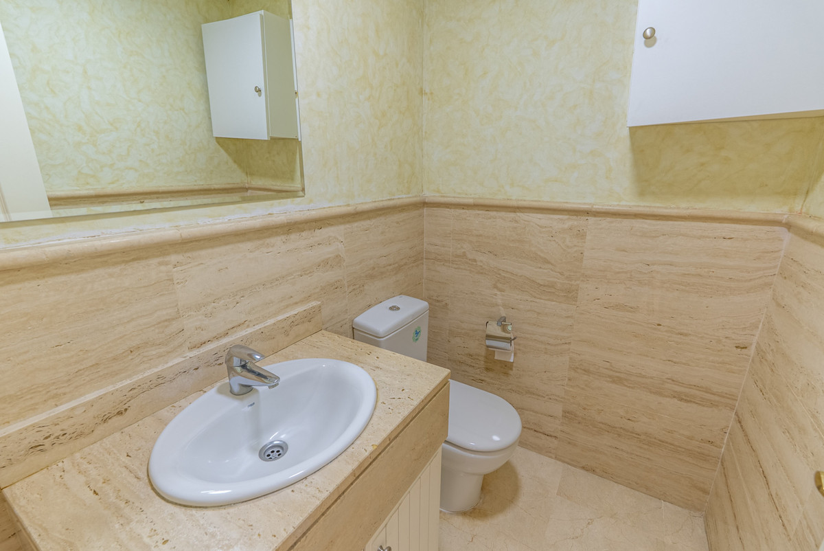 4 Bed Townhouse for sale in Estepona Costa Del Sol, Málaga, Spain