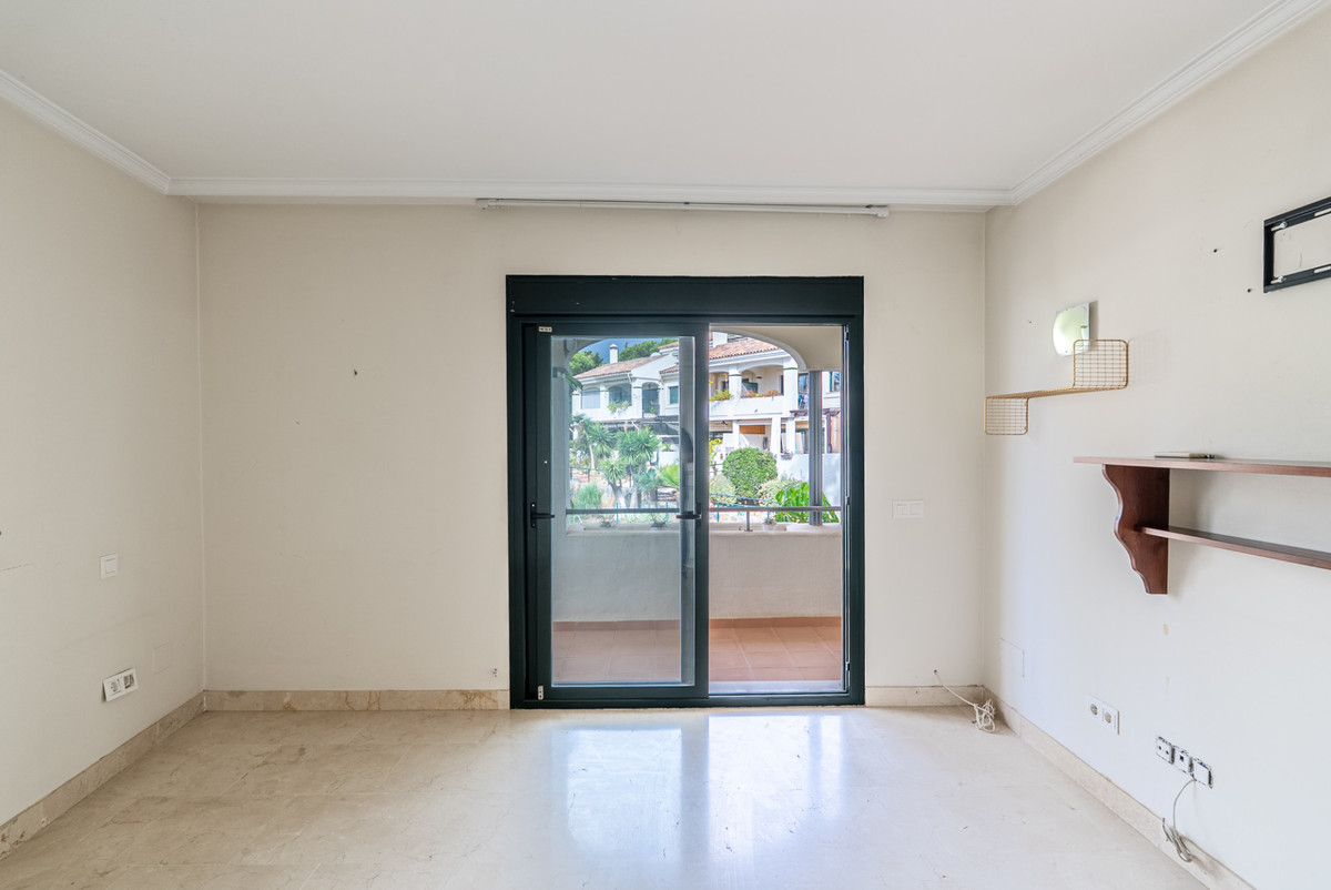 4 Bed Townhouse for sale in Estepona Costa Del Sol, Málaga, Spain