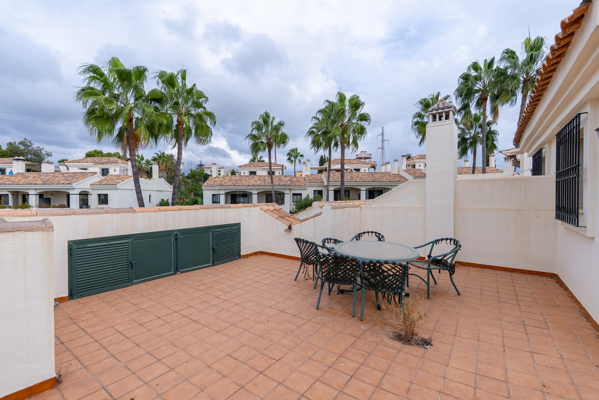 4 Bed Townhouse for sale in Estepona Costa Del Sol, Málaga, Spain
