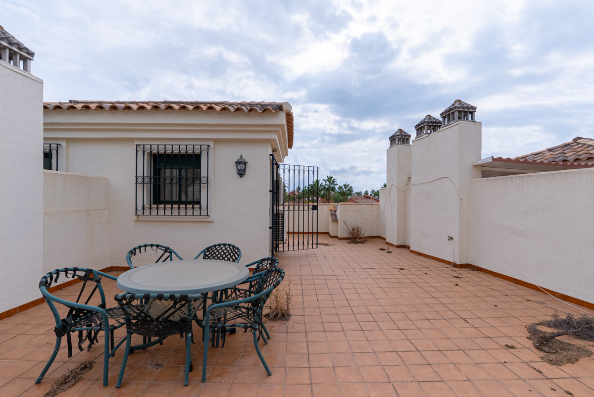 4 Bed Townhouse for sale in Estepona Costa Del Sol, Málaga, Spain