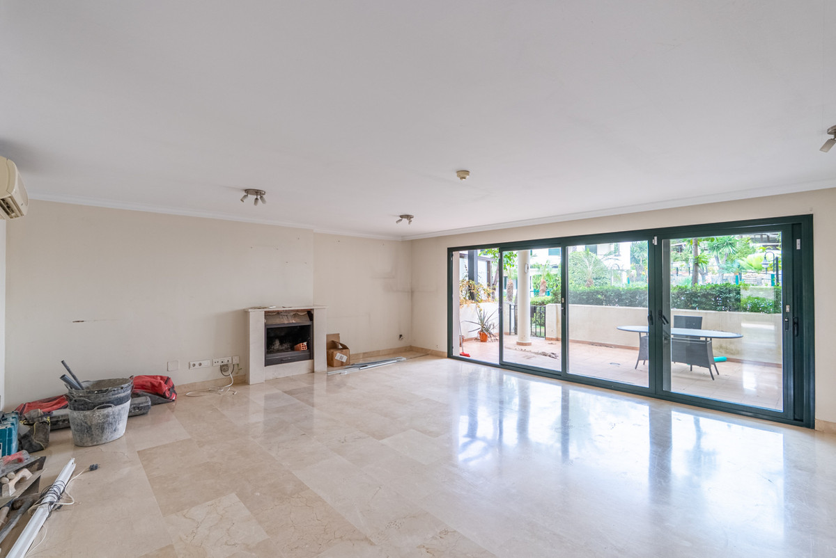 4 Bed Townhouse for sale in Estepona Costa Del Sol, Málaga, Spain