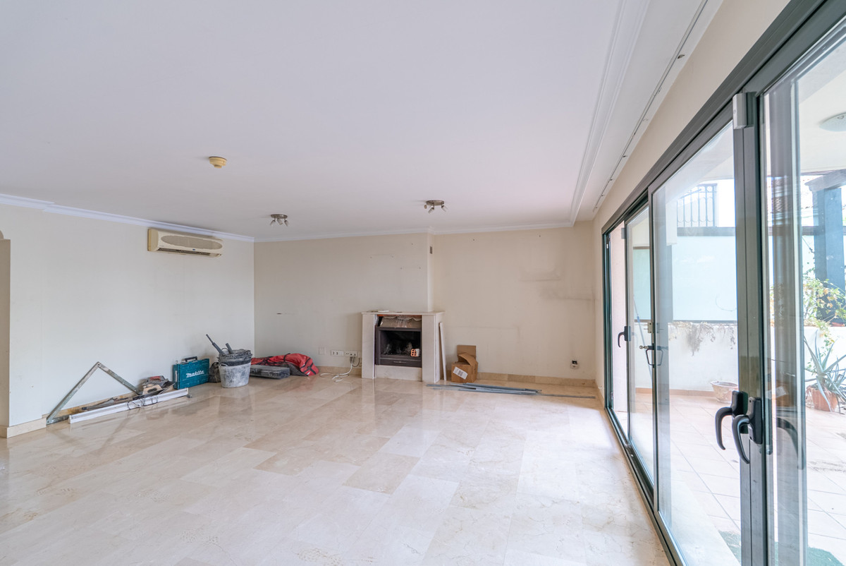 4 Bed Townhouse for sale in Estepona Costa Del Sol, Málaga, Spain