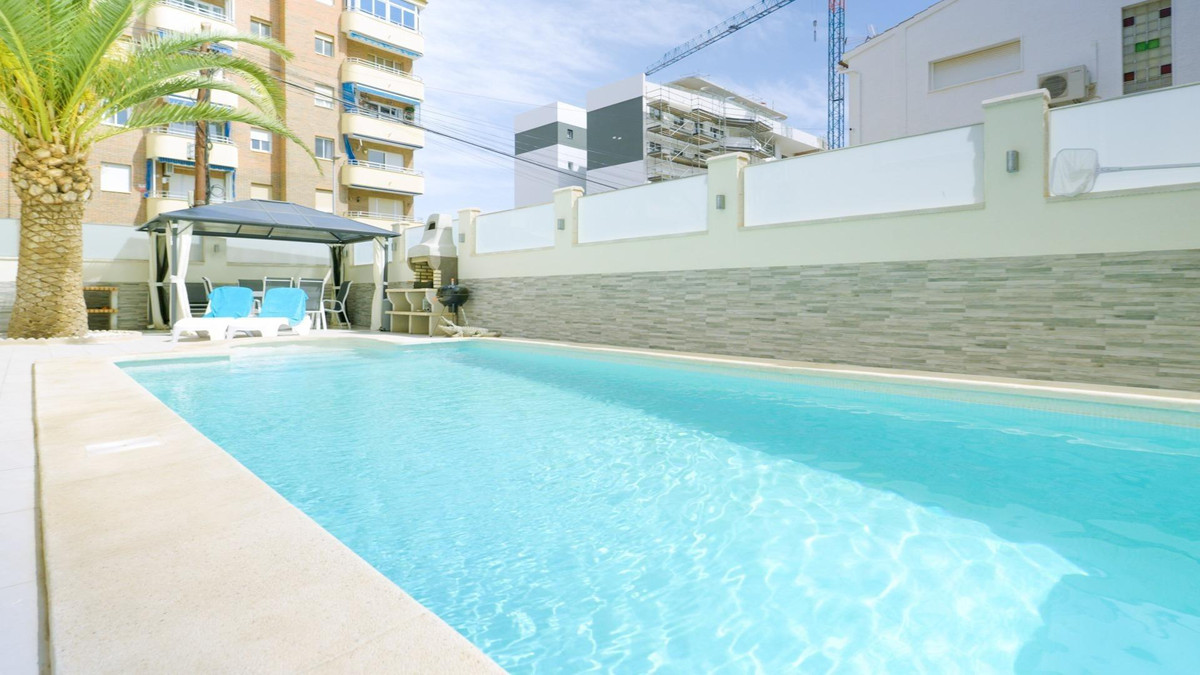 Se vende Adosada de 4 dormitorios en Costa Blanca, Alicante, España