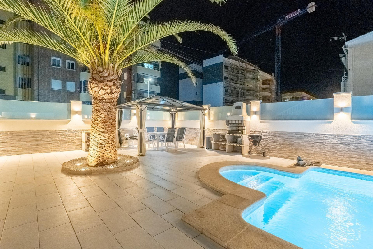 Se vende Adosada de 4 dormitorios en Costa Blanca, Alicante, España