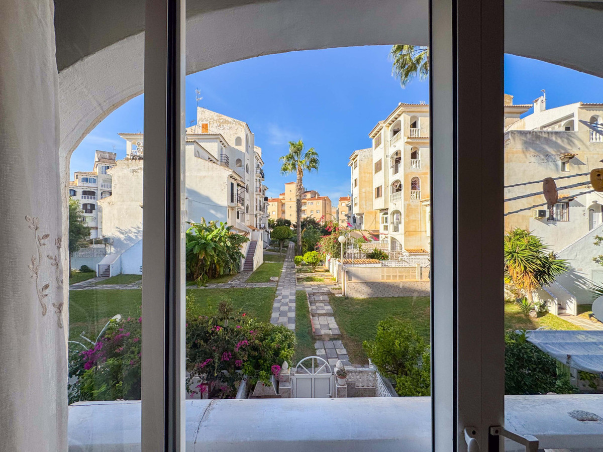 Se vende Apartamento en Planta Última de 1 dormitorios en Costa Blanca, Alicante, España