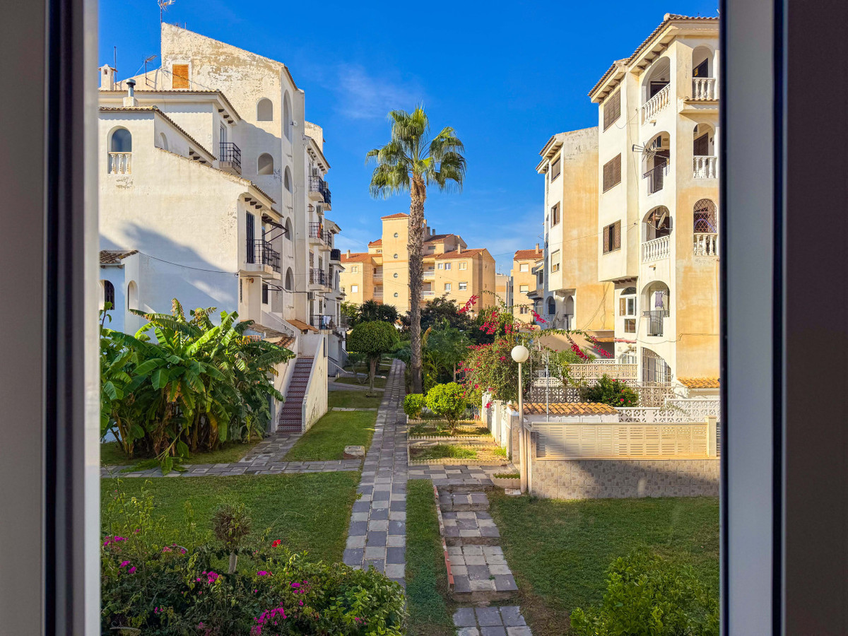 Se vende Apartamento en Planta Última de 1 dormitorios en Costa Blanca, Alicante, España