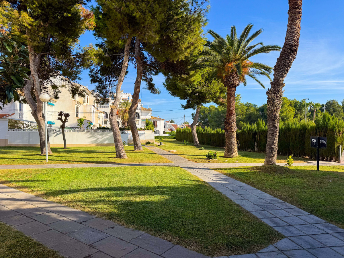 Se vende Apartamento en Planta Última de 1 dormitorios en Costa Blanca, Alicante, España