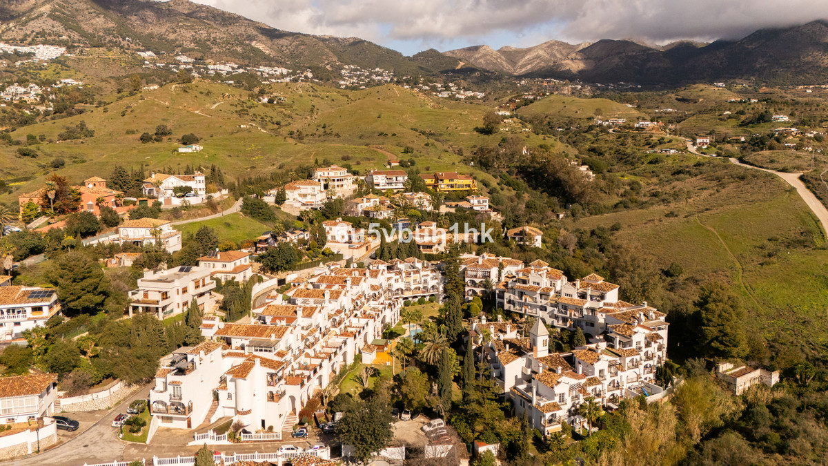 2 Bed Apartment for sale in Mijas Costa Del Sol, Málaga, Spain