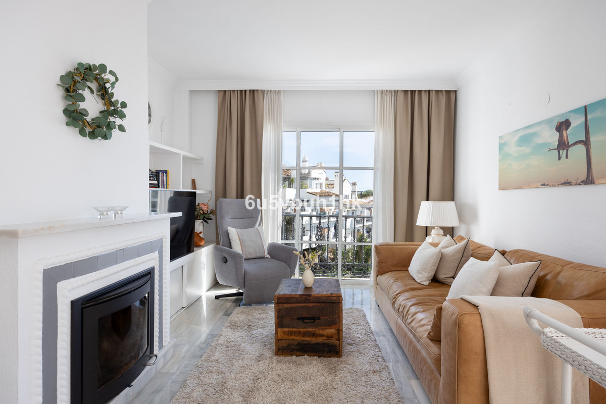 2 Bed Apartment for sale in Mijas Costa Del Sol, Málaga, Spain