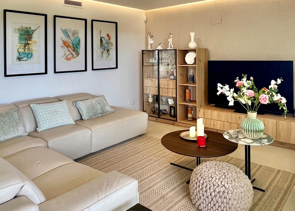 Se vende Apartamento Planta Baja de 3 dormitorios en Costa Del Sol, Cadiz, España