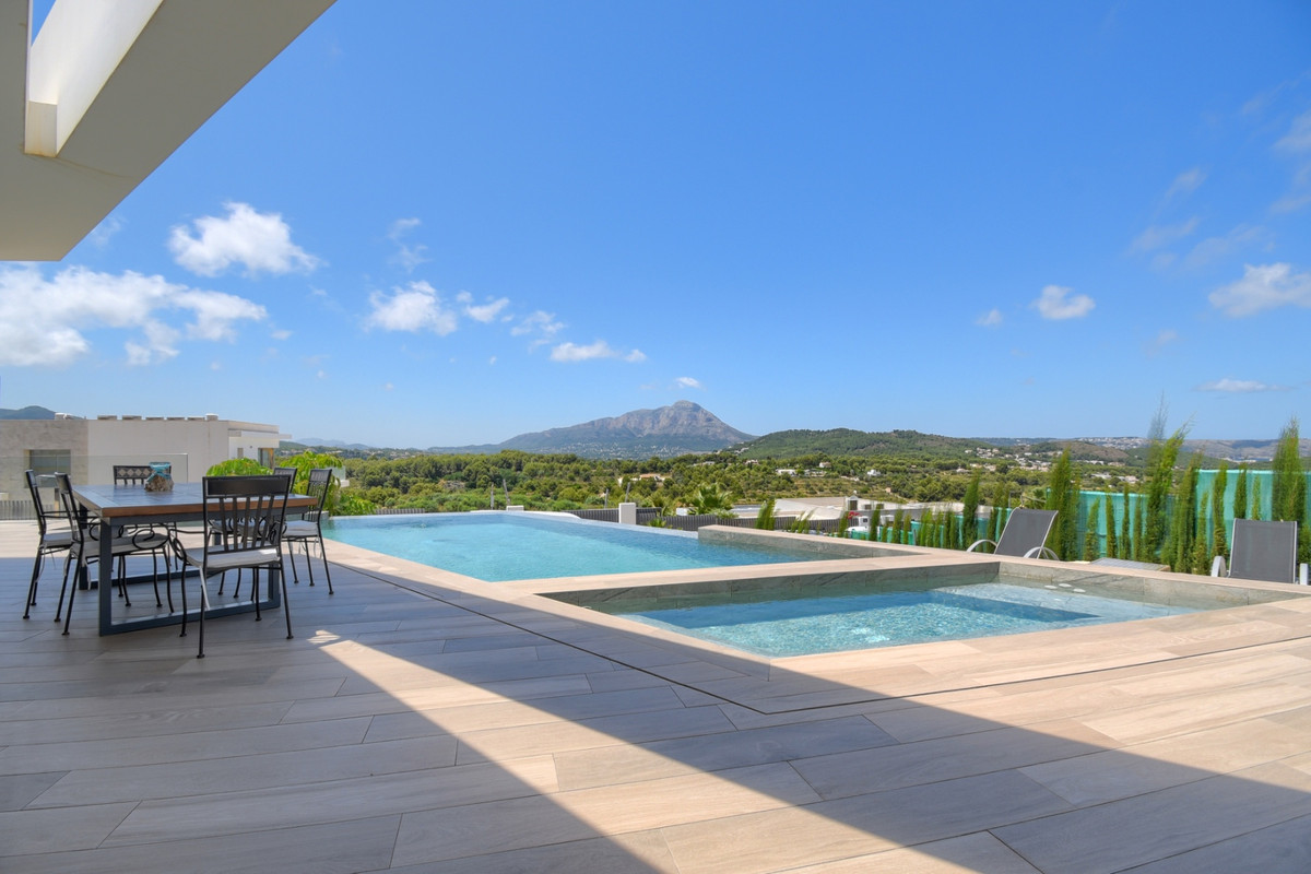 4 Bed Townhouse for sale in Javea Costa Blanca, Alicante, Spain