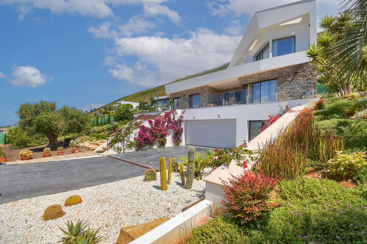 4 Bed Townhouse for sale in Javea Costa Blanca, Alicante, Spain