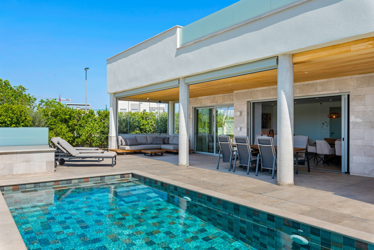 4 Bed Townhouse for sale in Benijofar Costa Blanca, Alicante, Spain