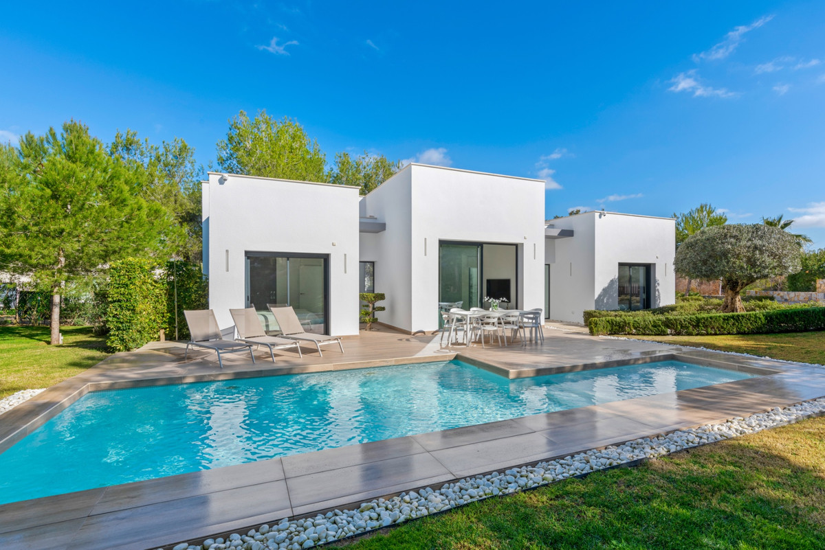 3 Bed Townhouse for sale in Las Colinas Golf Costa Blanca, Alicante, Spain