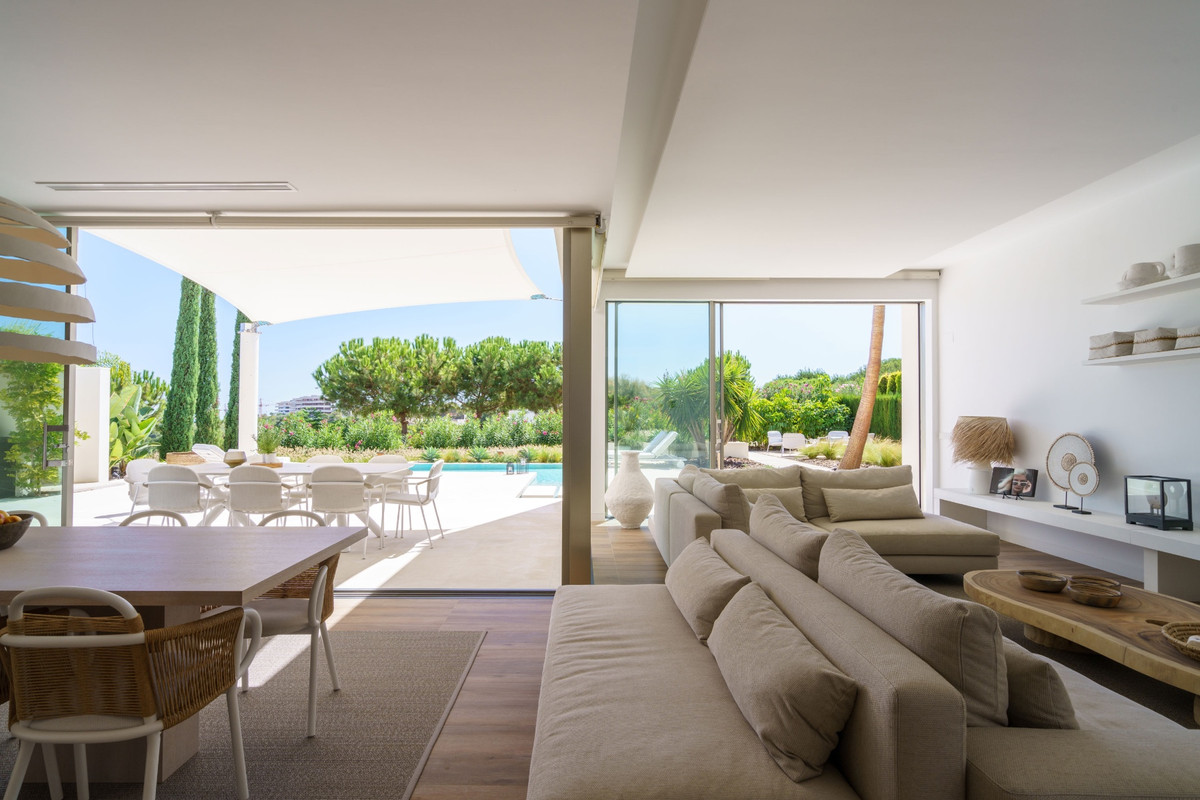 5 Bed Townhouse for sale in Las Colinas Golf Costa Blanca, Alicante, Spain