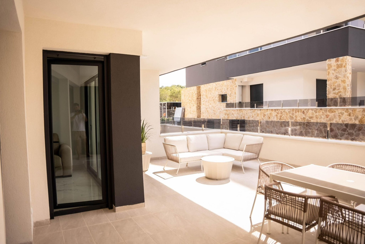 2 Bed Apartment for sale in Los Altos Costa Blanca, Alicante, Spain