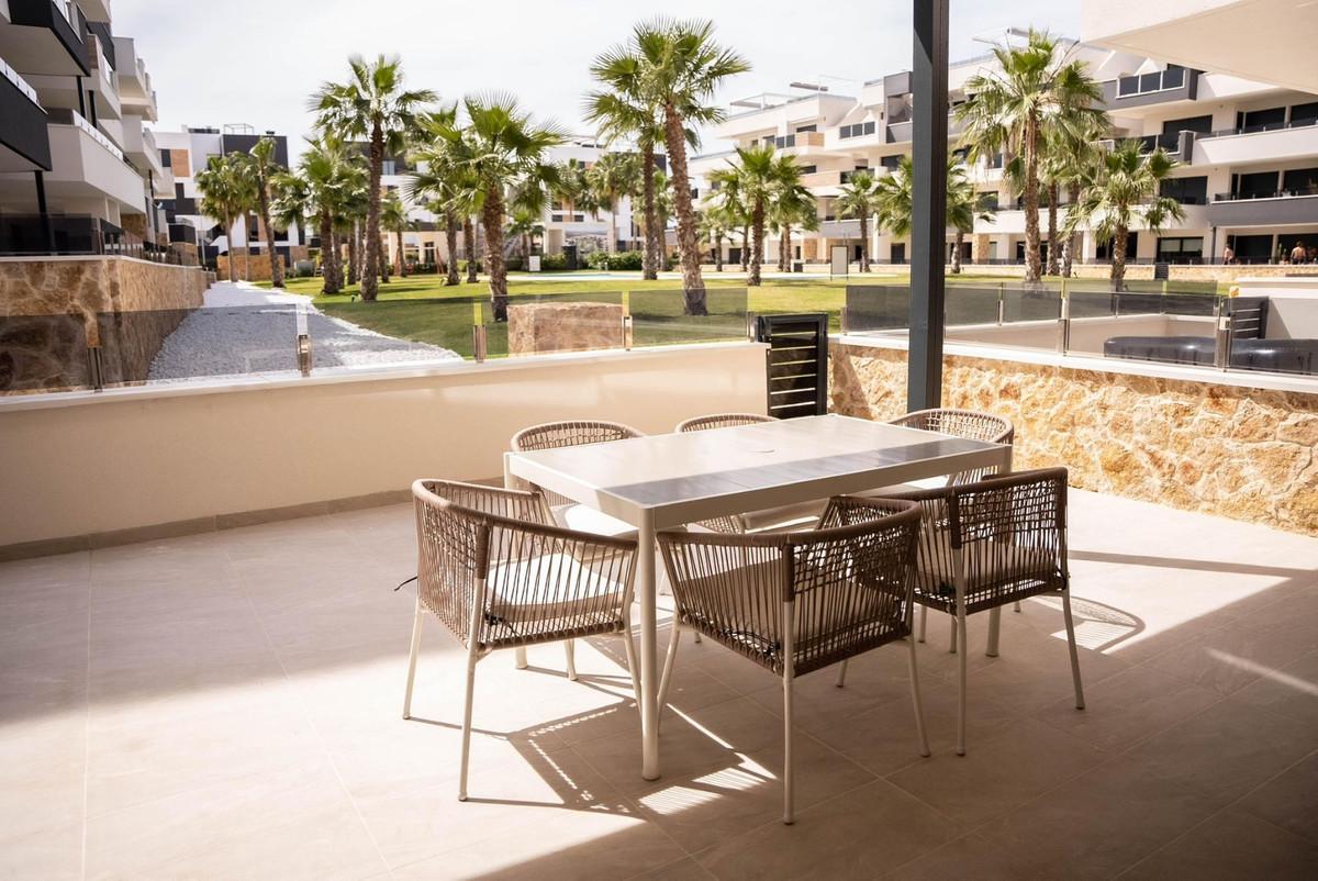 2 Bed Apartment for sale in Los Altos Costa Blanca, Alicante, Spain
