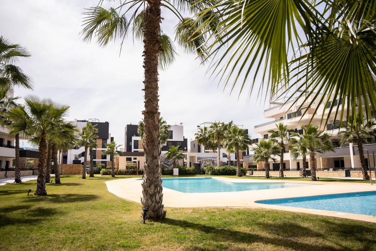 2 Bed Apartment for sale in Los Altos Costa Blanca, Alicante, Spain