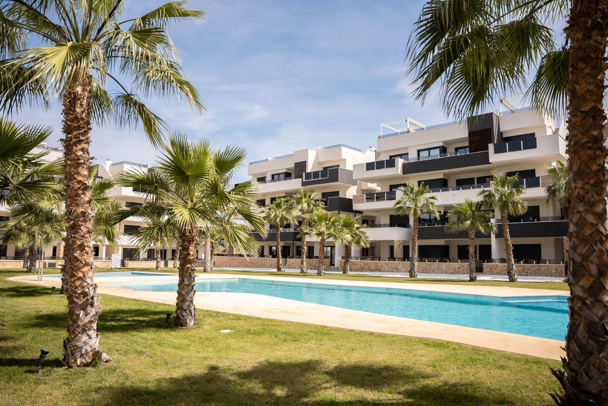2 Bed Apartment for sale in Los Altos Costa Blanca, Alicante, Spain