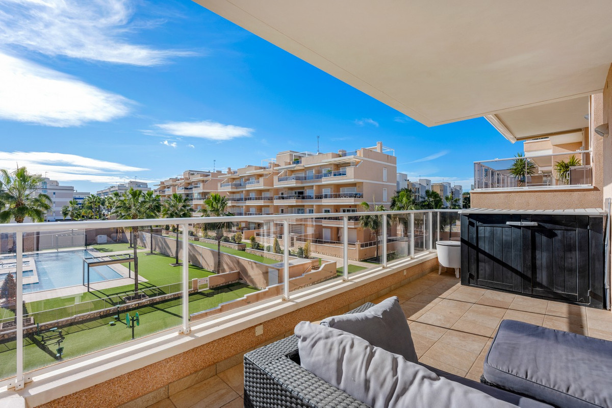 3 Bed Apartment for sale in Villamartin Costa Blanca, Alicante, Spain