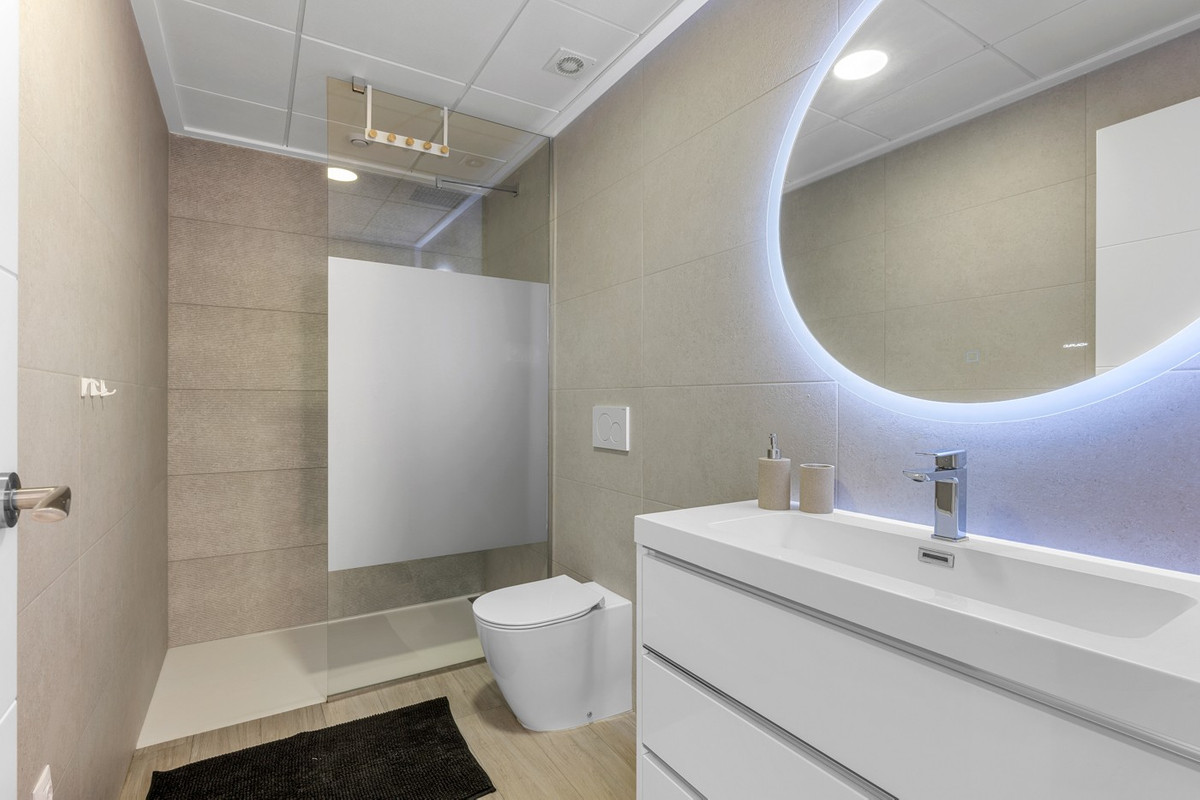 3 Bed Apartment for sale in Villamartin Costa Blanca, Alicante, Spain