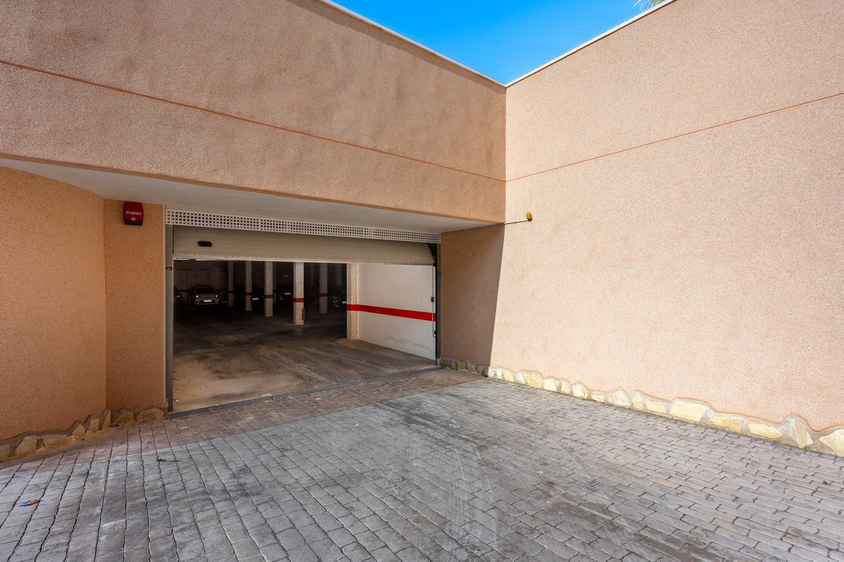 3 Bed Apartment for sale in Villamartin Costa Blanca, Alicante, Spain