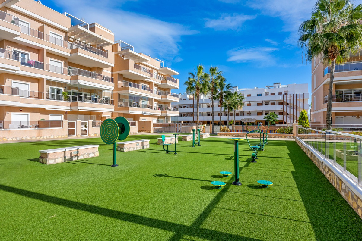 3 Bed Apartment for sale in Villamartin Costa Blanca, Alicante, Spain