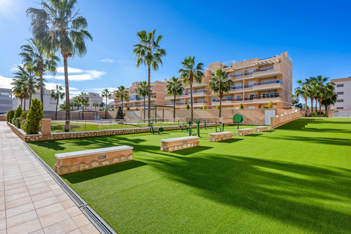 3 Bed Apartment for sale in Villamartin Costa Blanca, Alicante, Spain