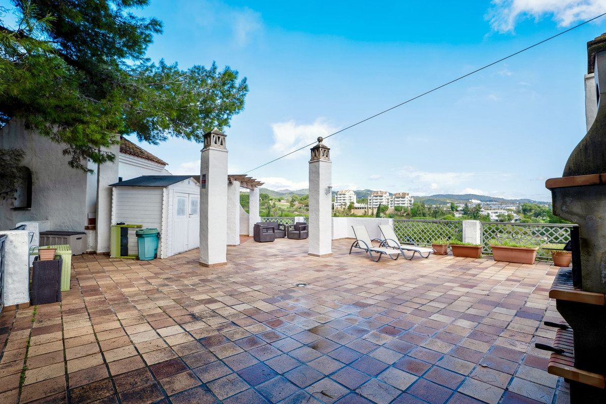 2 Bed Apartment for sale in Río Real Costa Del Sol, Málaga, Spain