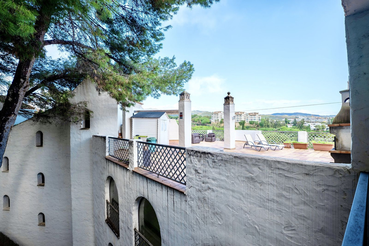 2 Bed Apartment for sale in Río Real Costa Del Sol, Málaga, Spain