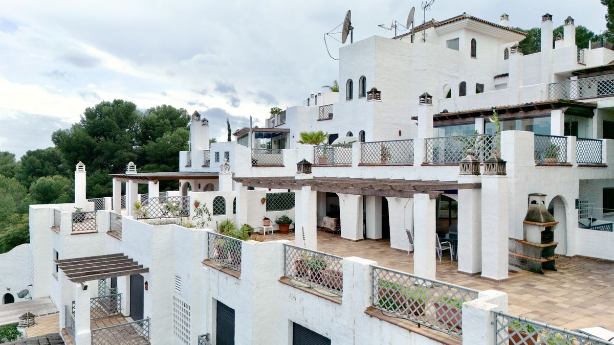2 Bed Apartment for sale in Río Real Costa Del Sol, Málaga, Spain