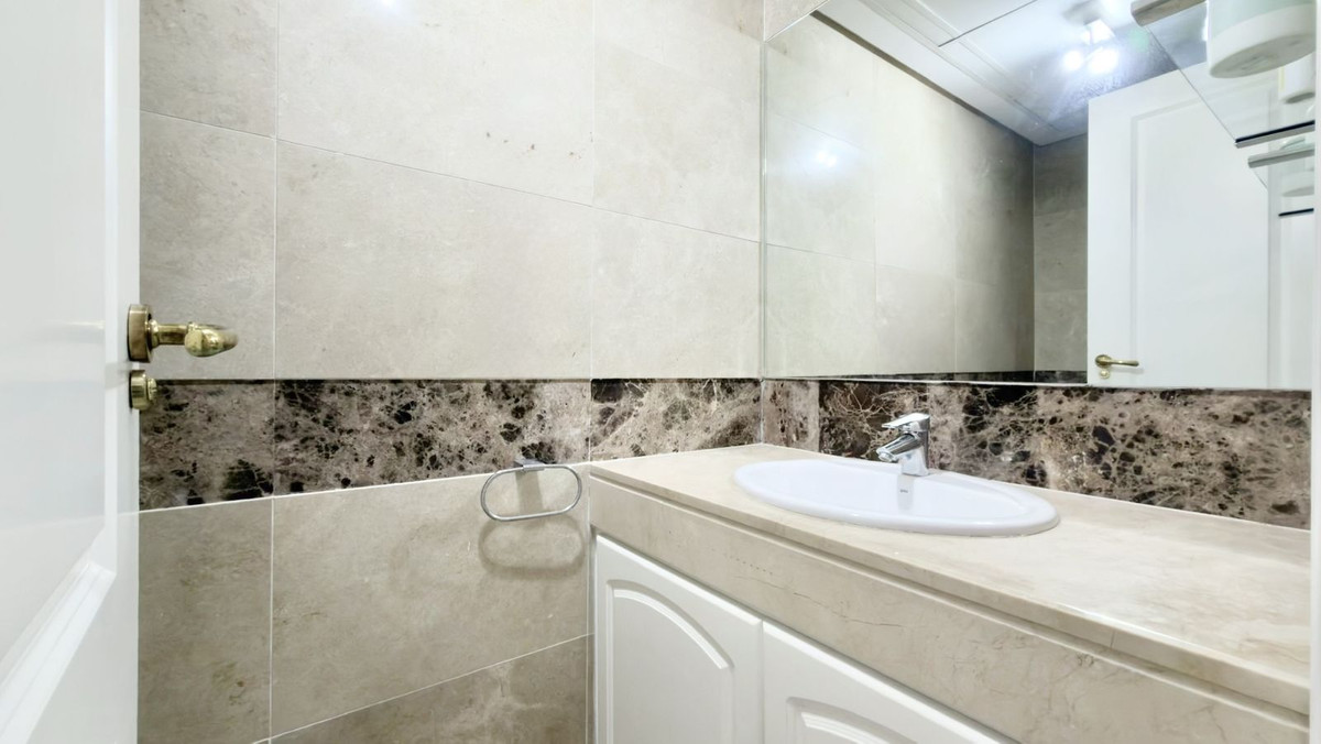 2 Bed Apartment for sale in Río Real Costa Del Sol, Málaga, Spain
