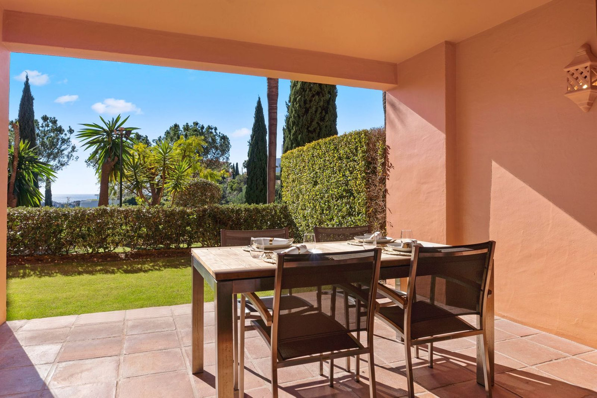 2 Bed Apartment for sale in Benahavís Costa Del Sol, Málaga, Spain