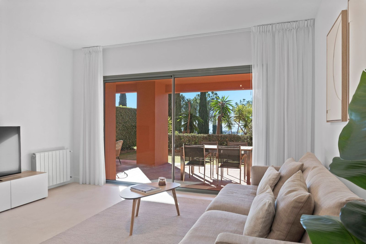 2 Bed Apartment for sale in Benahavís Costa Del Sol, Málaga, Spain