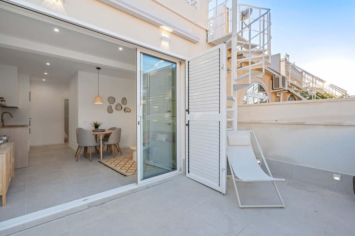 Se vende Adosada de 2 dormitorios en Costa Blanca, Alicante, España
