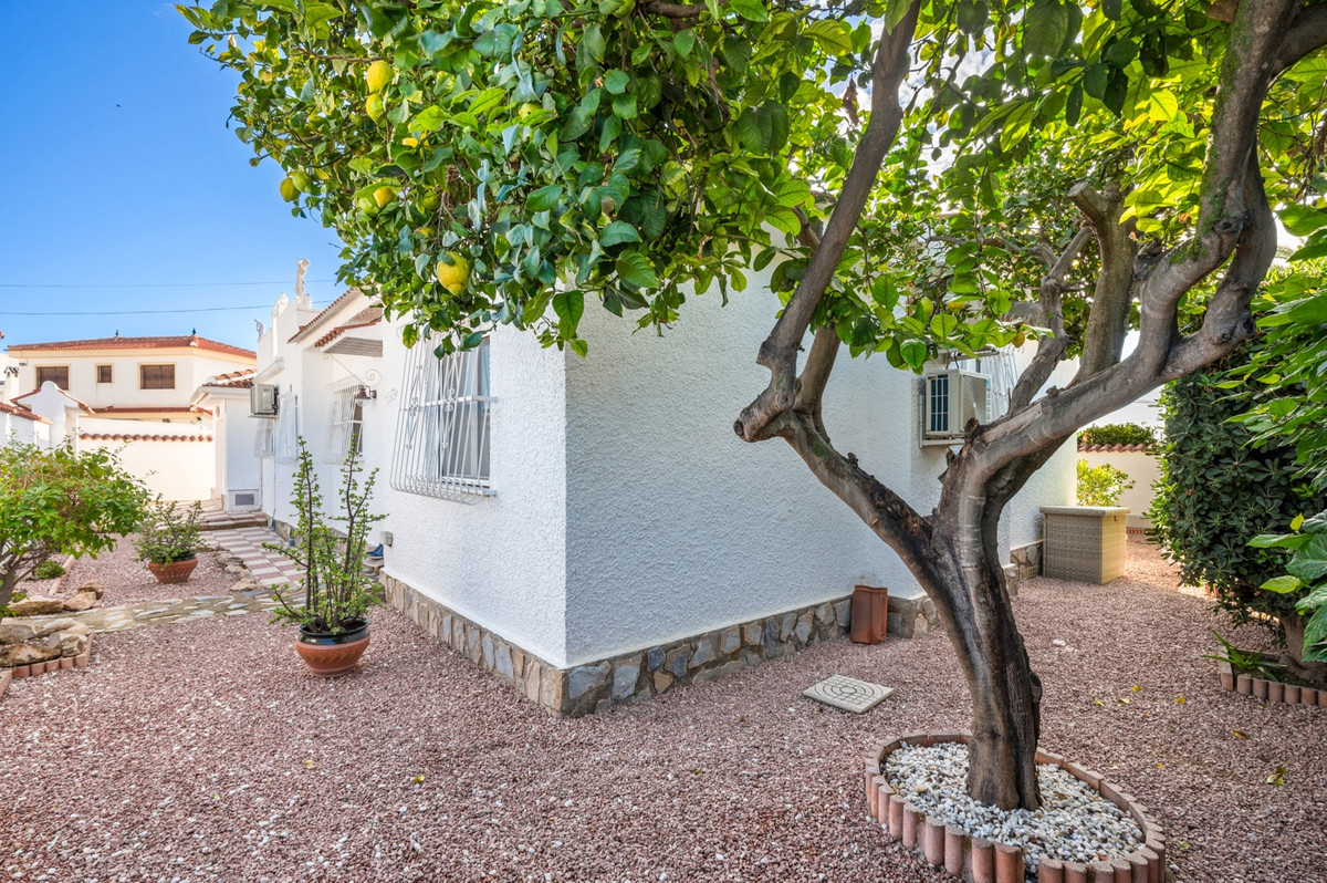3 Bed Townhouse for sale in Rojales Costa Blanca, Alicante, Spain