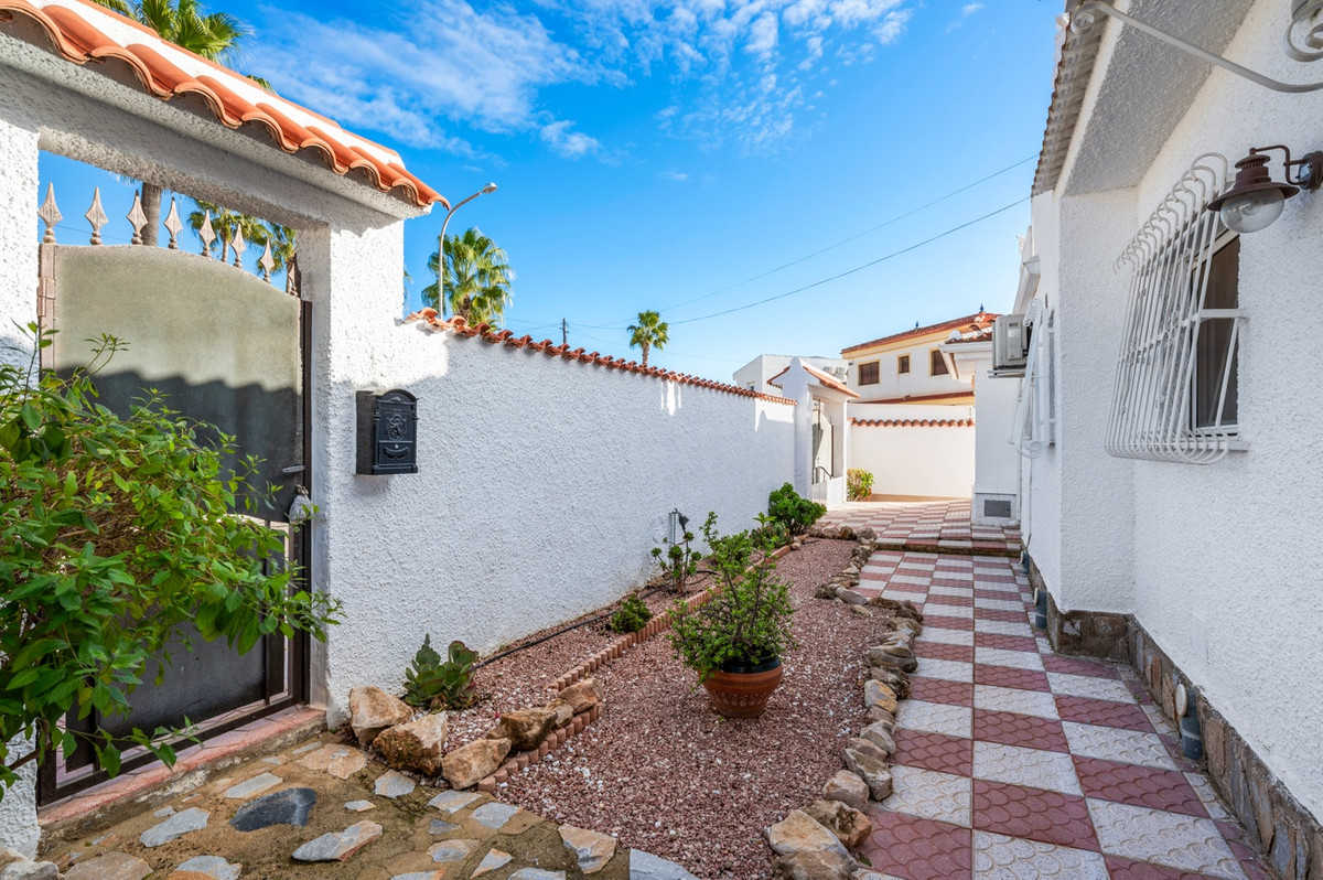 3 Bed Townhouse for sale in Rojales Costa Blanca, Alicante, Spain